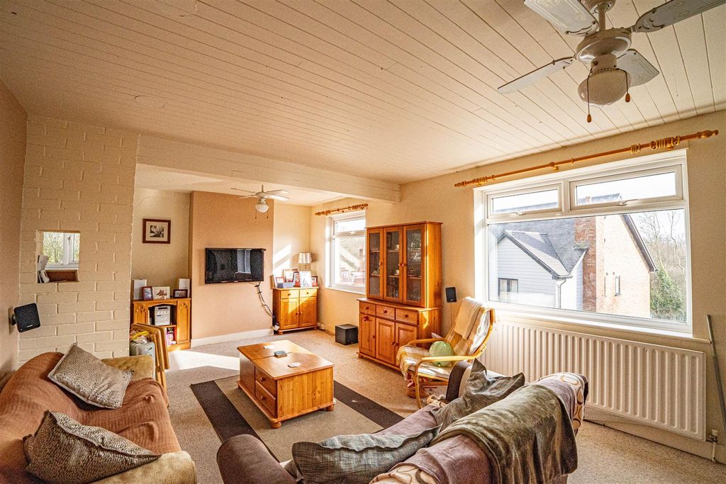 Property photo 2 of 27 Dsc07214.Jpg