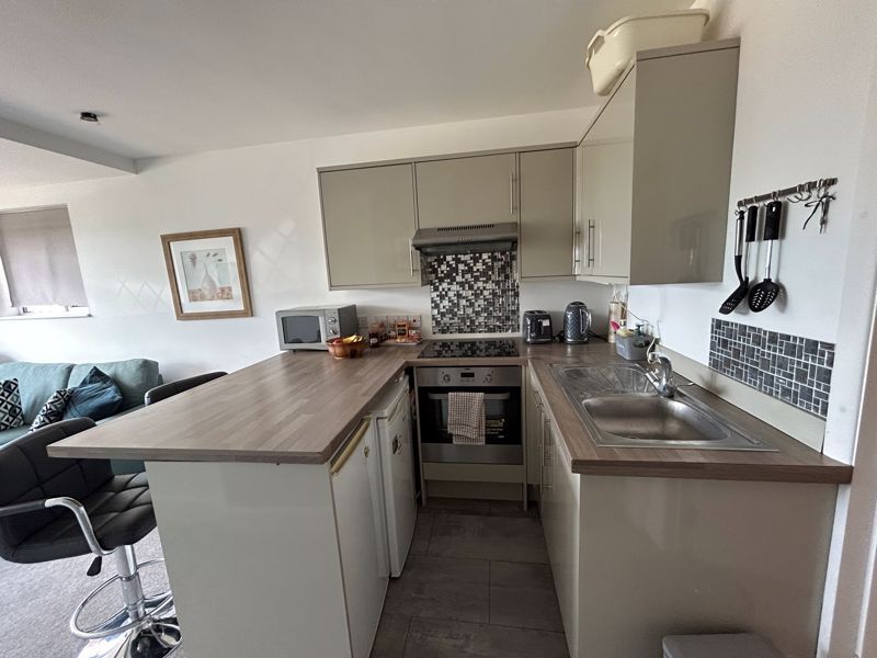 Property photo 2 of 6 Photo 4