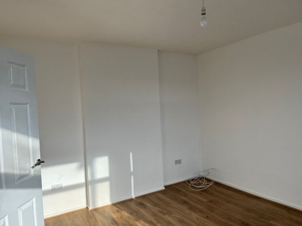 Property photo 2 of 21 Media Image 01