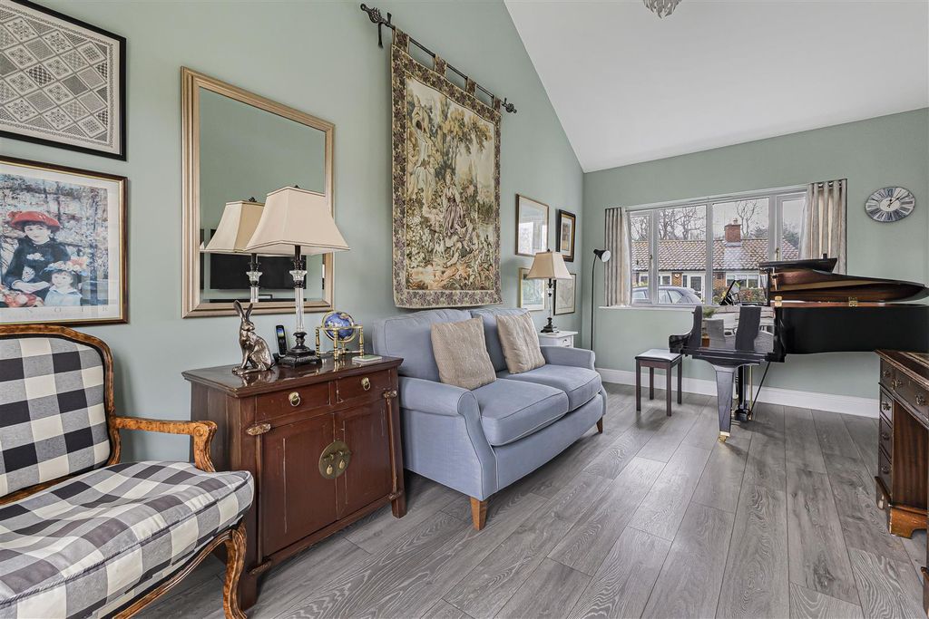 Property photo 2 of 35 B2G_4983.Jpg