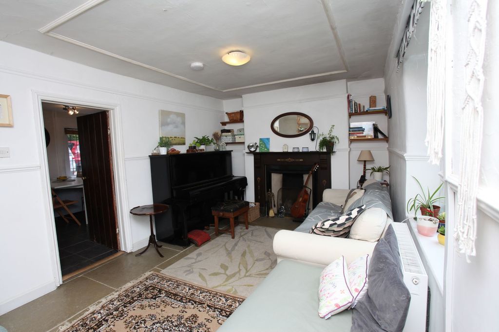 Property photo 3 of 14