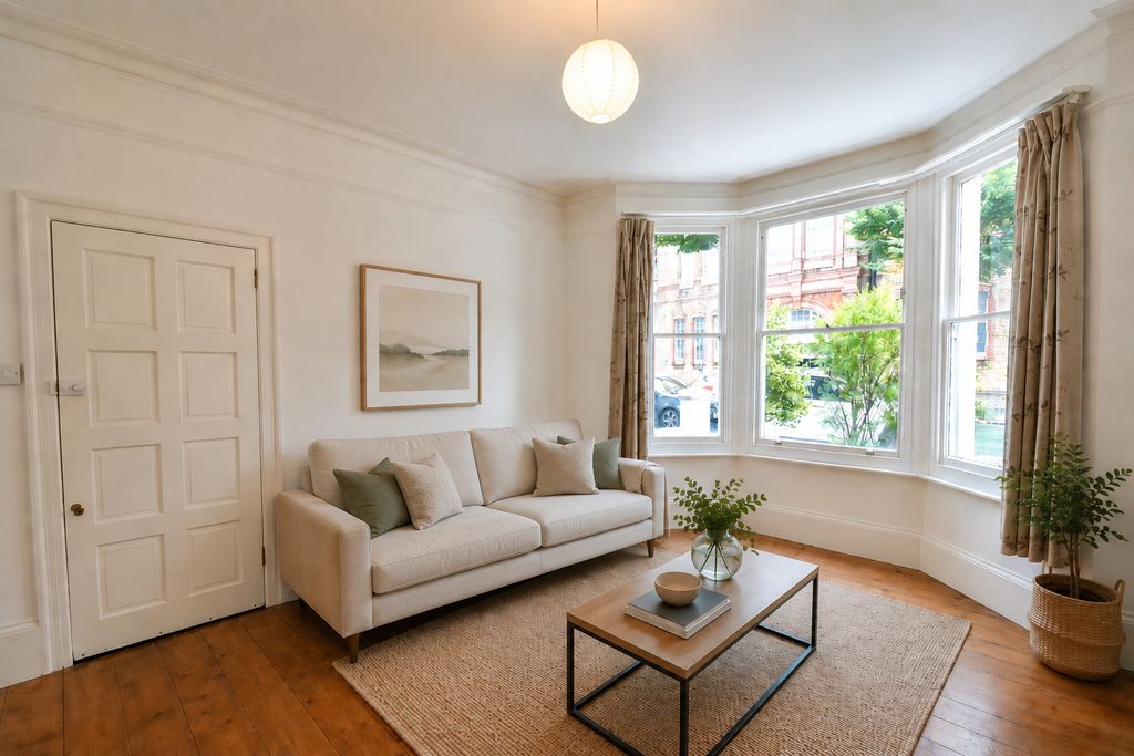 Property photo 1 of 8