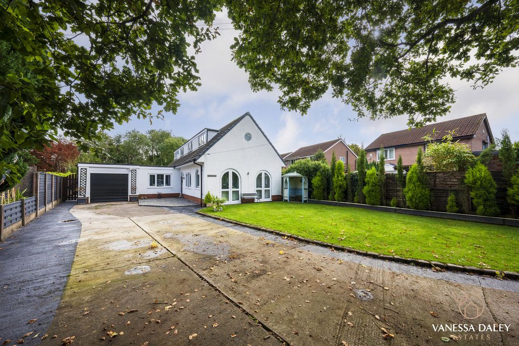 Property photo 1 of 44