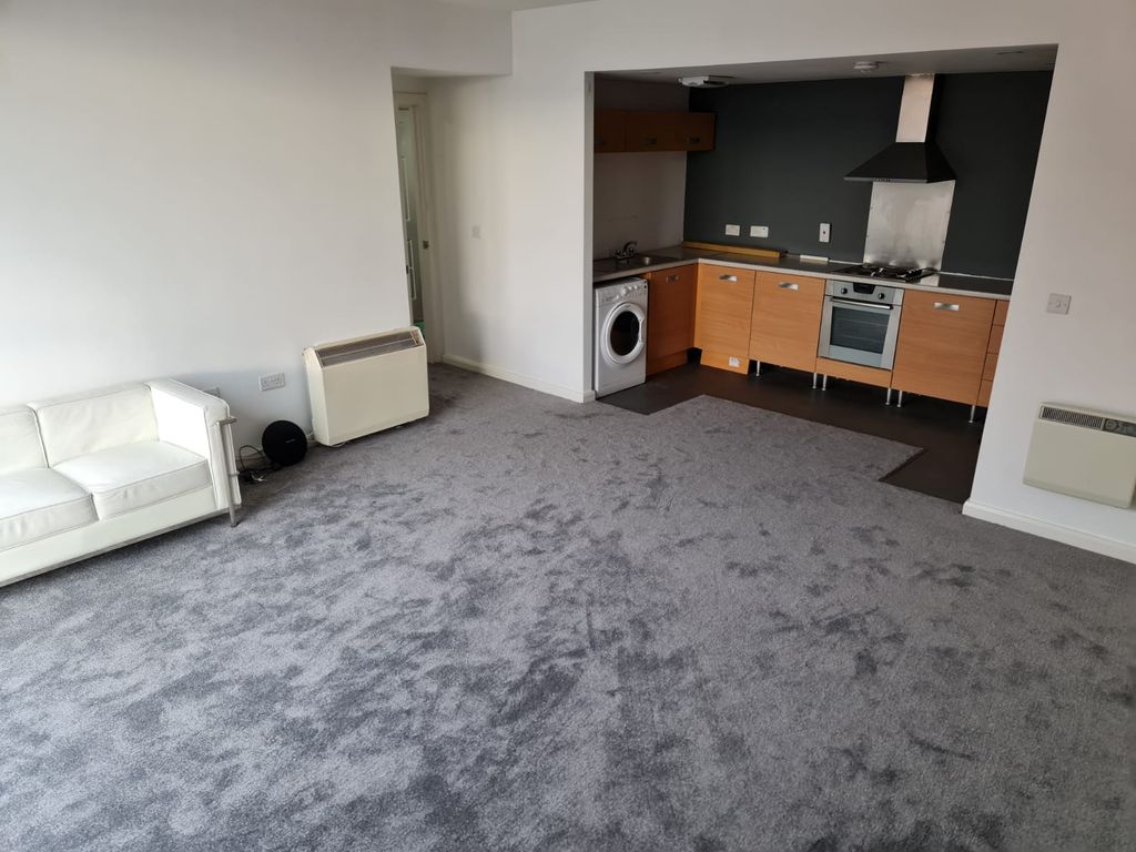 Property photo 2 of 6