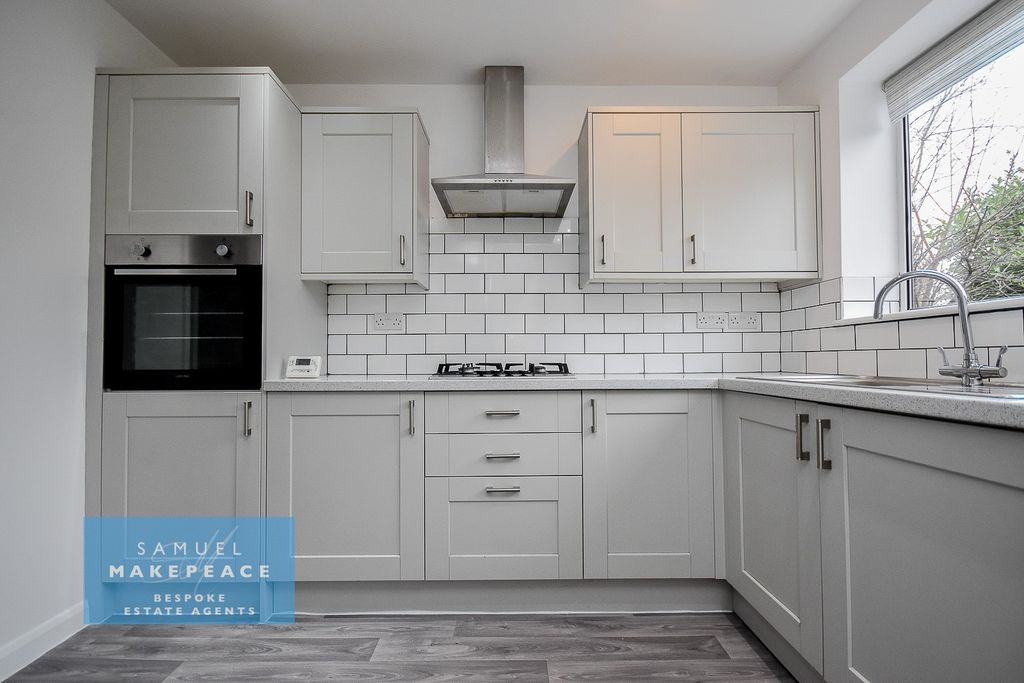 Property photo 3 of 35 Gallery