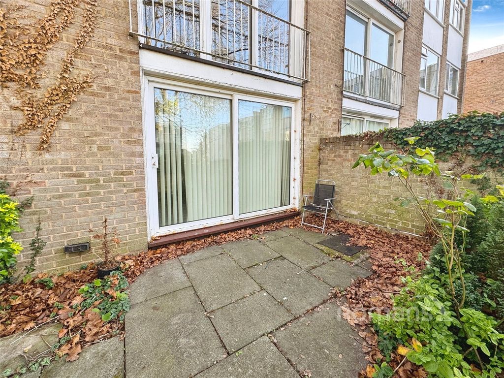 Property photo 3 of 11 Picture No. 24