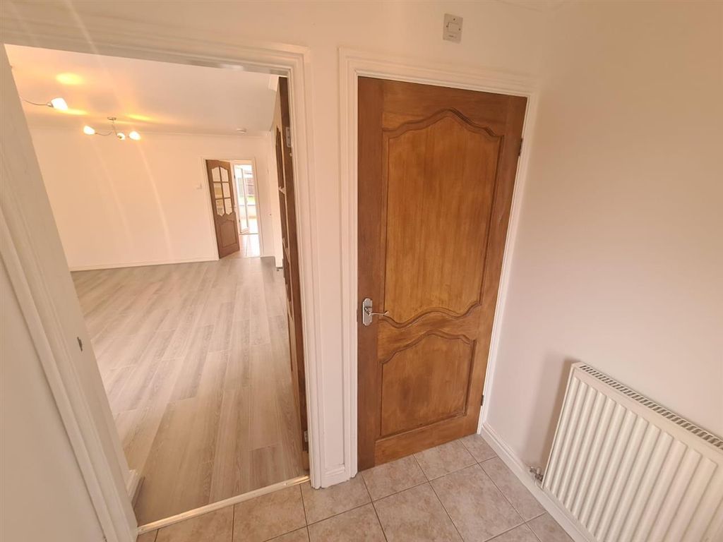 Property photo 2 of 28 Hallway