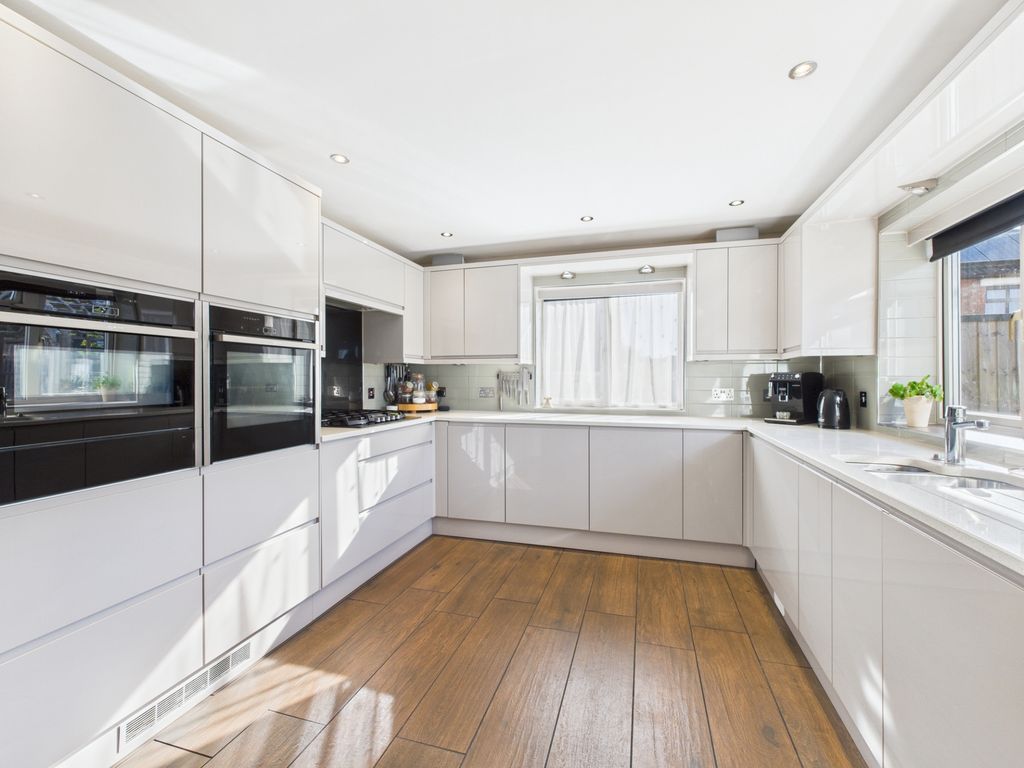 Property photo 3 of 21 Photo 3