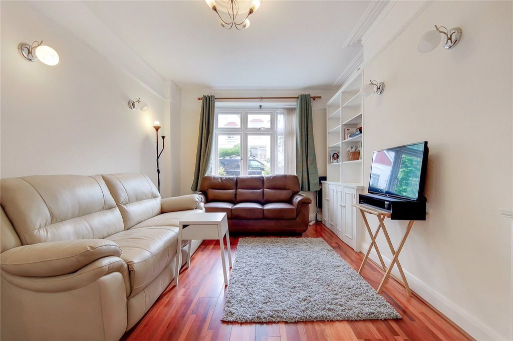 Property photo 2 of 14