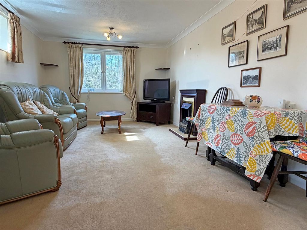 Property photo 3 of 11 Lou1A.Jpg