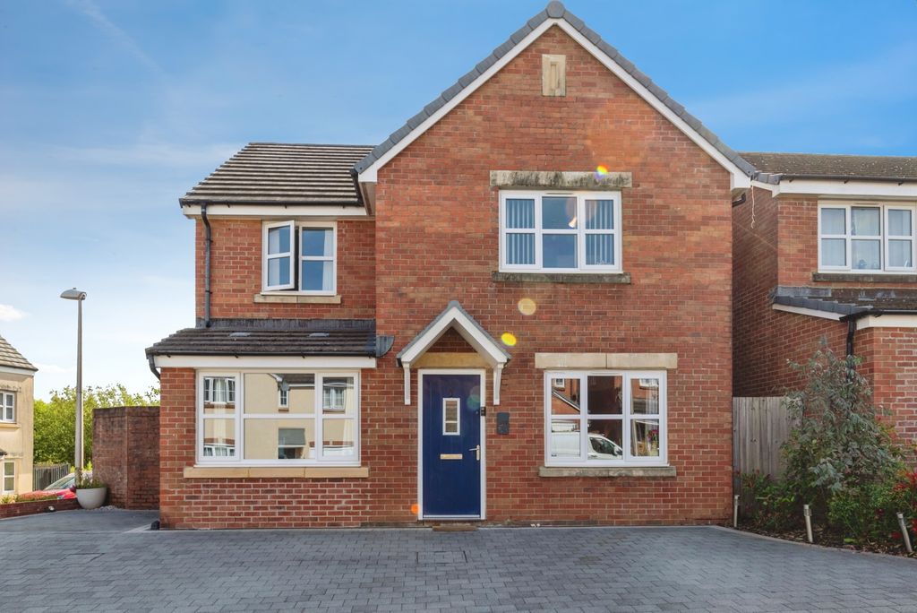 Property photo 1 of 25 Pbox-Img.Jpg