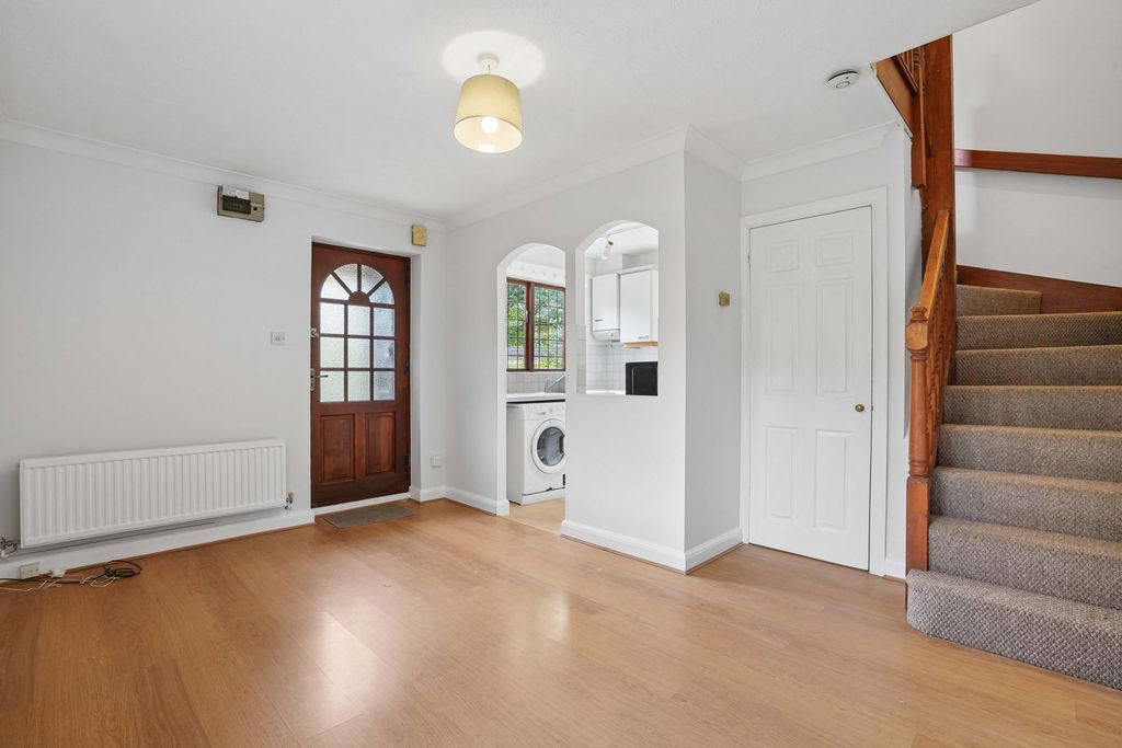 Property photo 3 of 11
