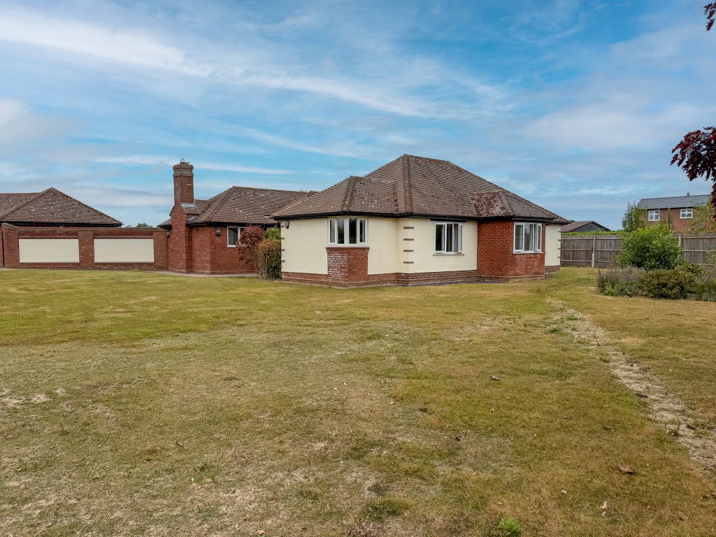 Property photo 1 of 41 Img_1399