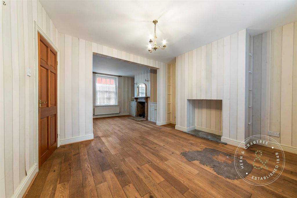 Property photo 3 of 25 Chapel-Street-15.Jpg