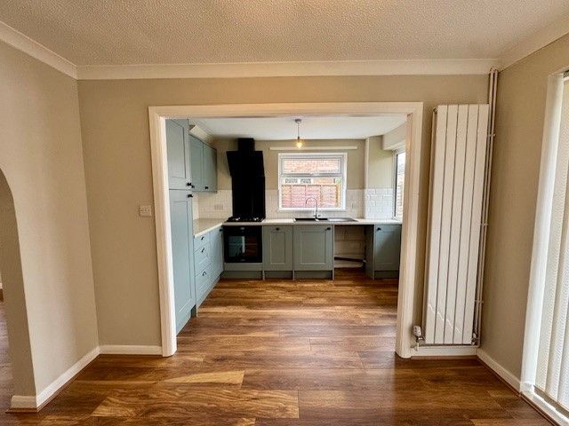Property photo 1 of 8 Kitchen