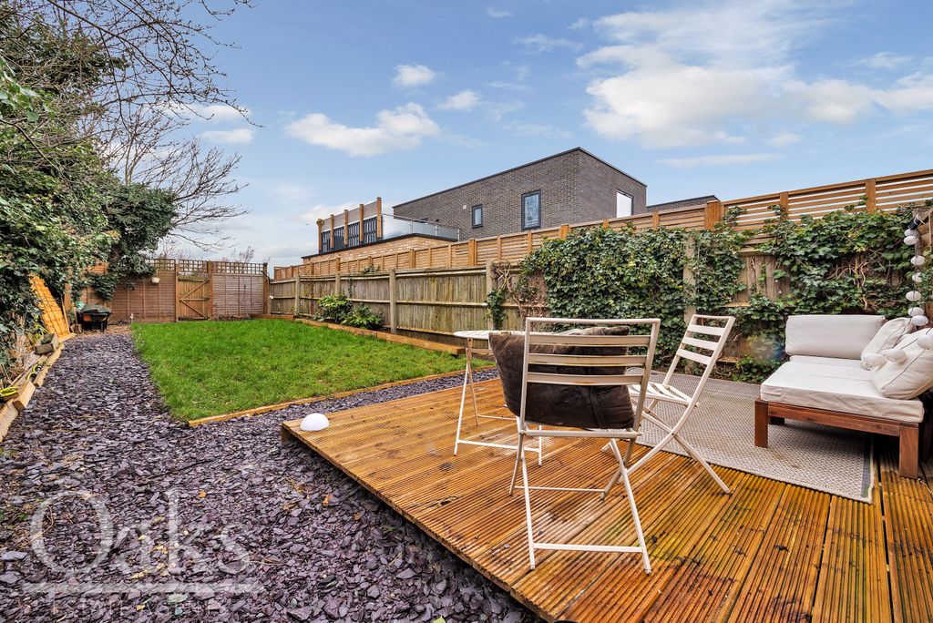 Property photo 3 of 11 Garden