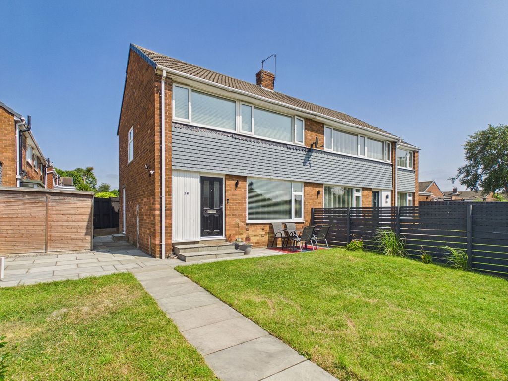 Property photo 1 of 14 External