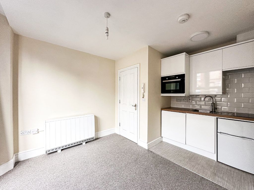 Property photo 3 of 9 4669959