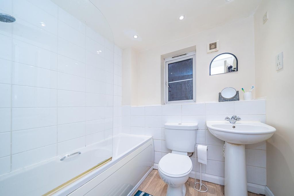 Property photo 3 of 16 Webbs-78.Jpg