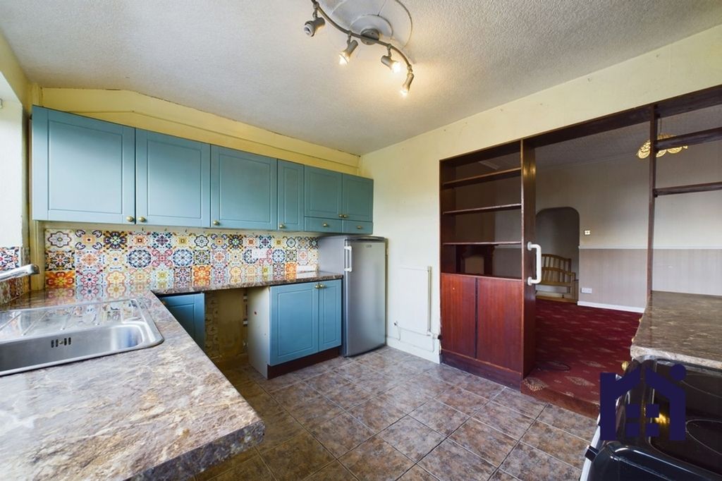 Property photo 1 of 20 Kitchen
