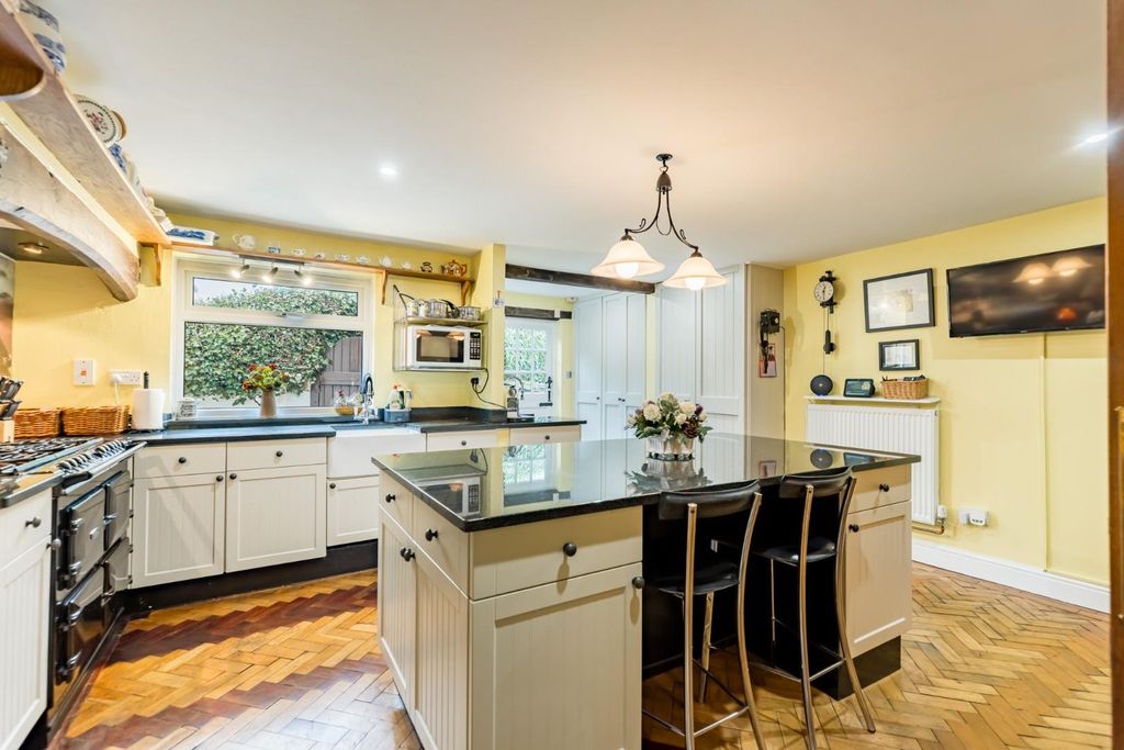 Property photo 2 of 37 Dbe-112.Jpg