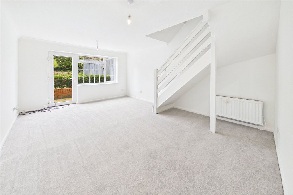 Property photo 2 of 14 Living/Dining Room