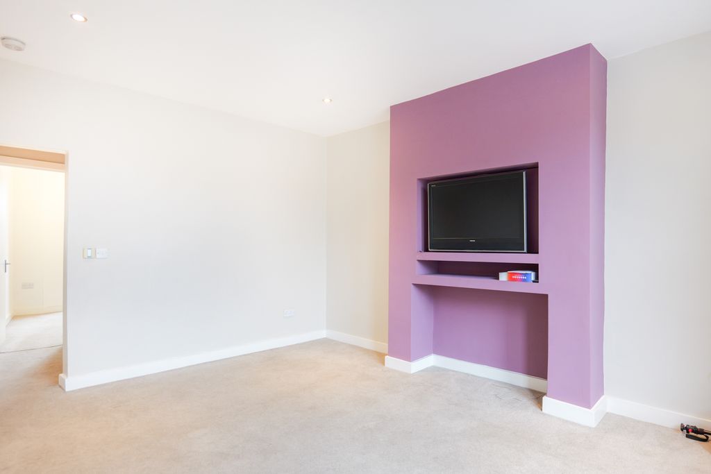 Property photo 3 of 23