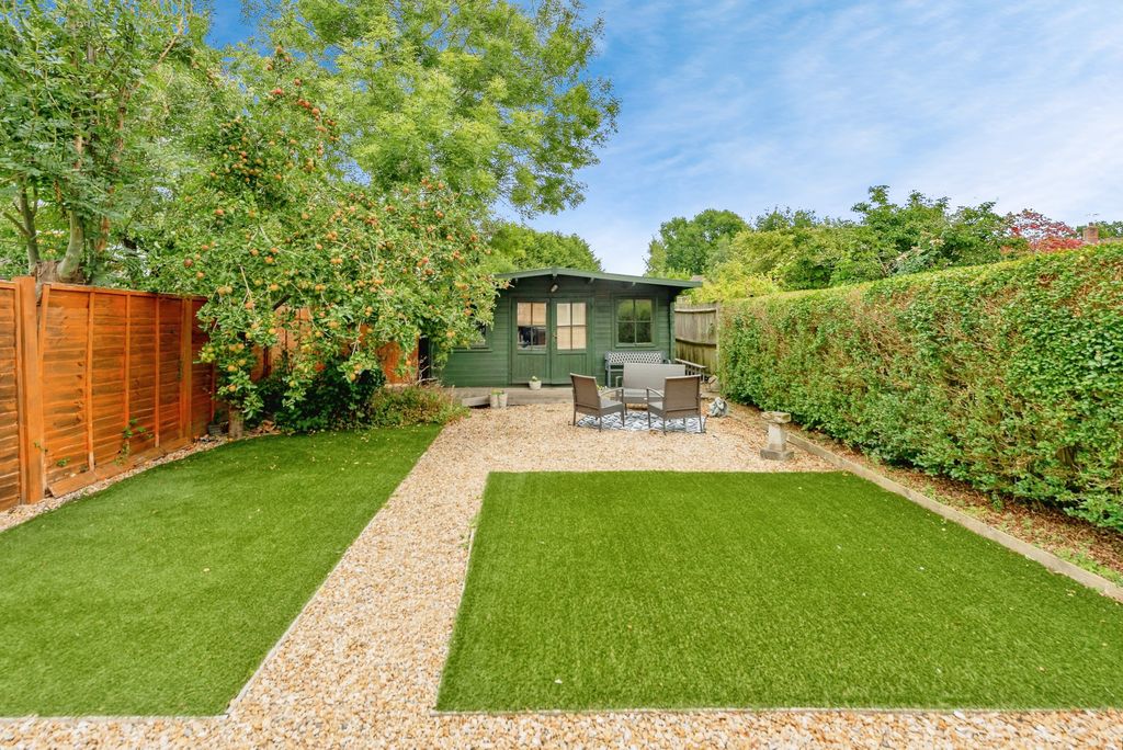 Property photo 3 of 16 Garden