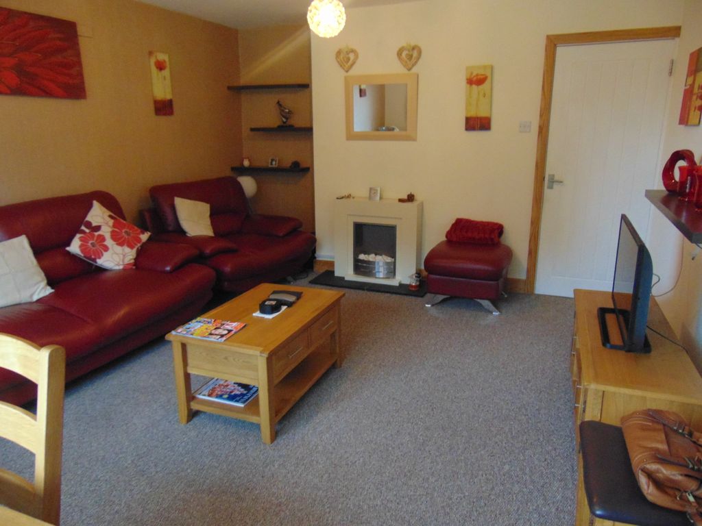 Property photo 3 of 8