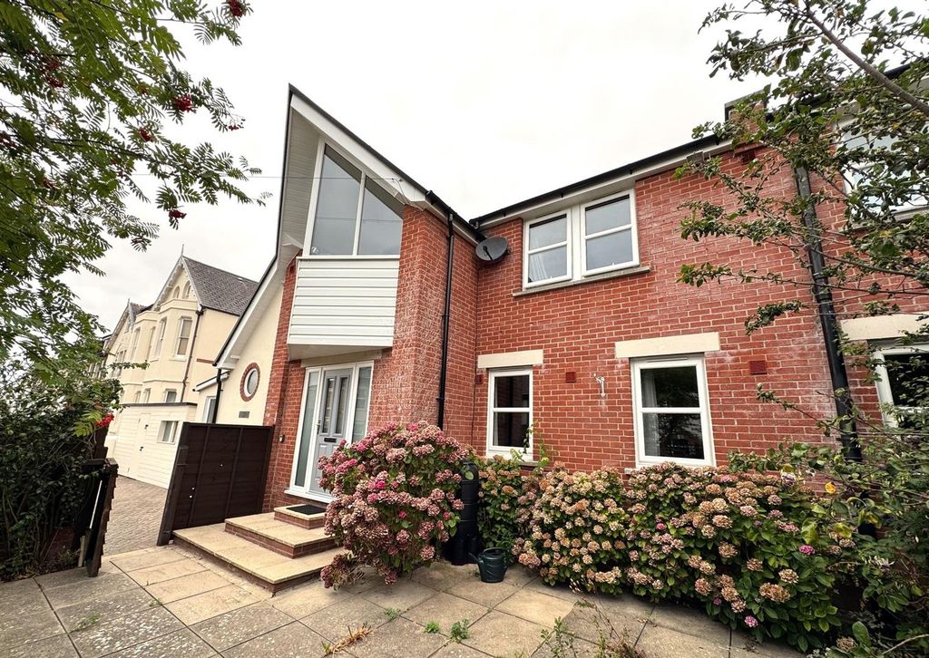 Property photo 2 of 17 Front 2.Jpg