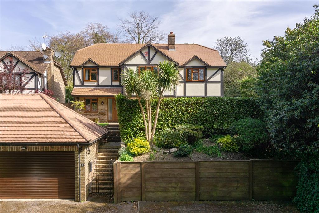 Property photo 1 of 21 25 Crawley Lane Externals.Jpg