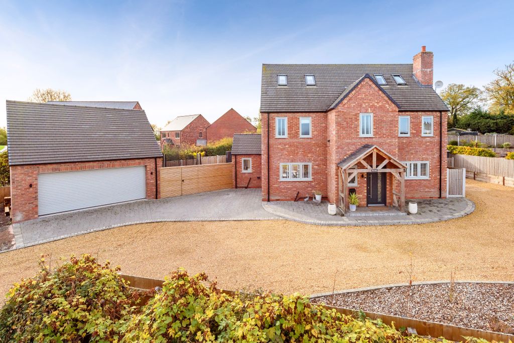 Property photo 1 of 31 The Shire
