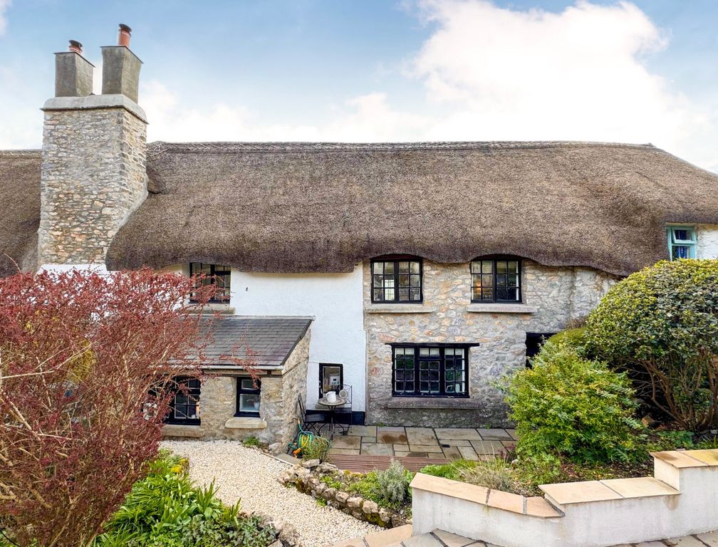 Property photo 2 of 29