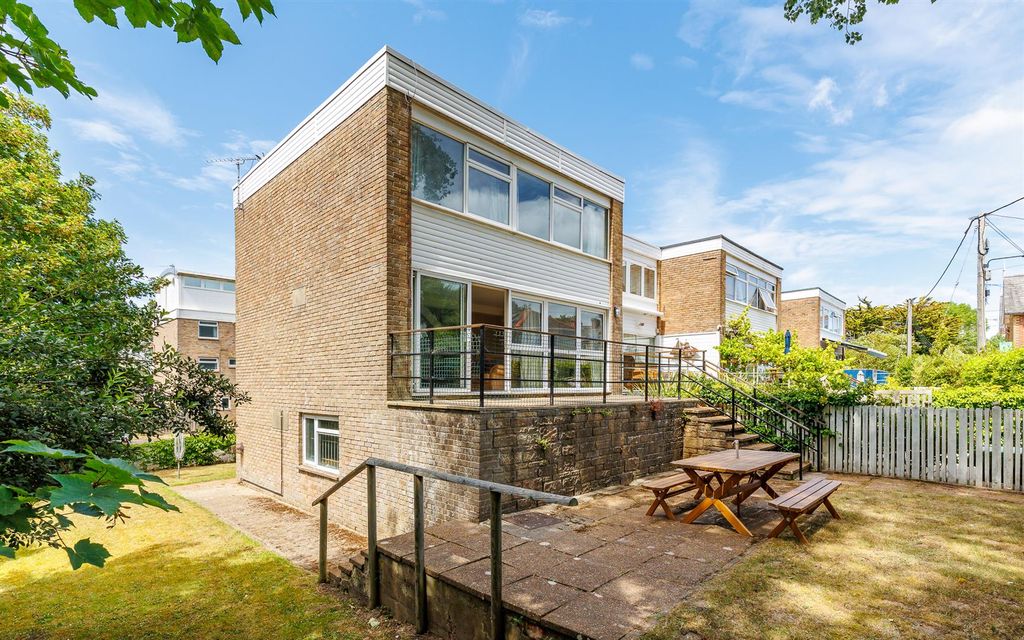 Property photo 1 of 27 8.Jpg