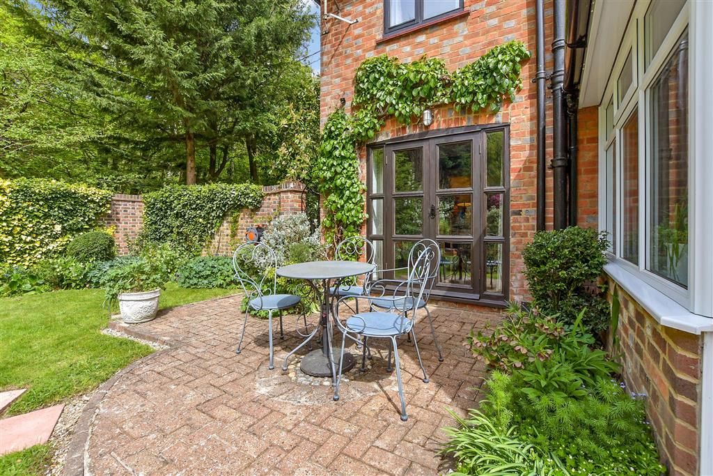 Property photo 3 of 21 Patio / Decking