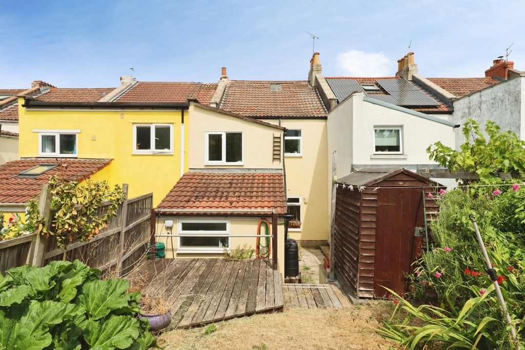 Property photo 3 of 17 Pbox-Img.Jpg