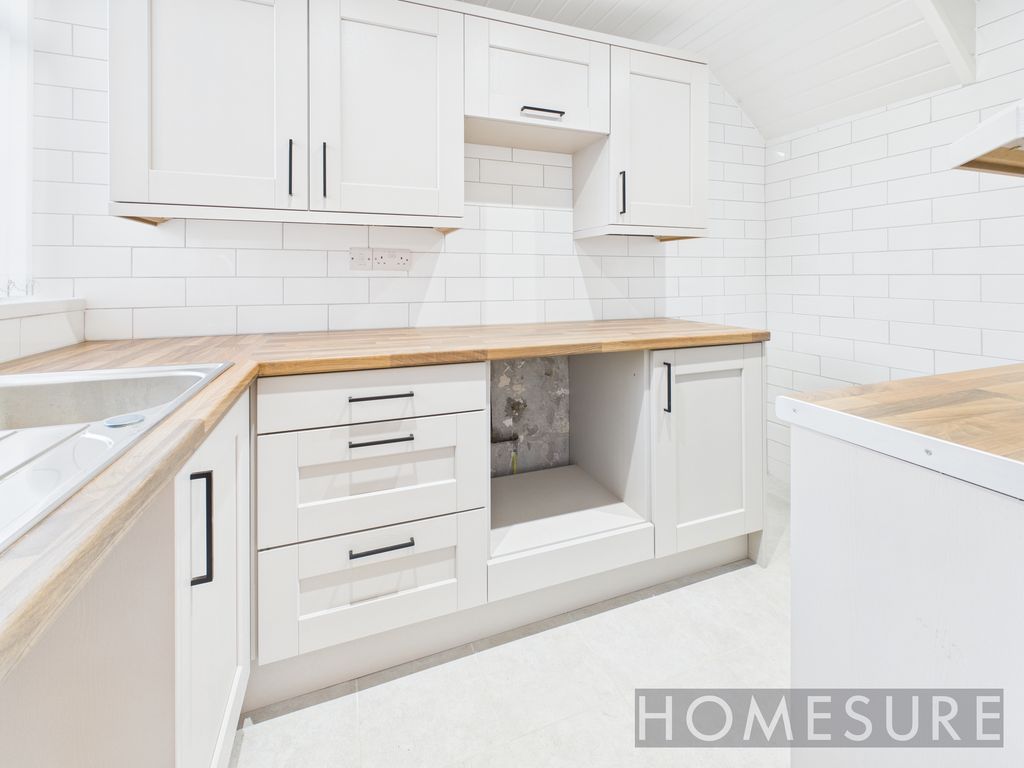 Property photo 2 of 12 Image (8)