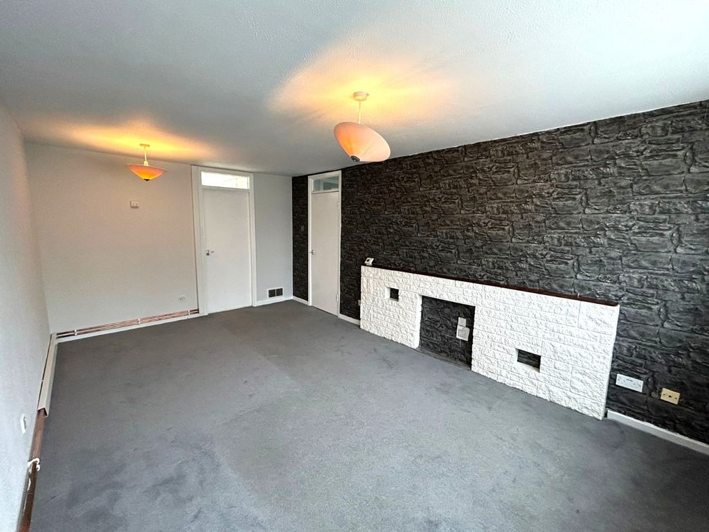 Property photo 3 of 7 Picture No. 12