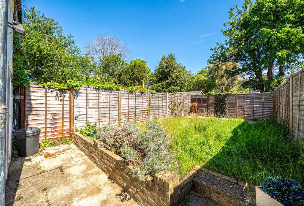 Property photo 3 of 11 1457637-45-6A0309...
