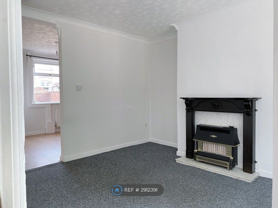 Property photo 1 of 22 Main Living Room