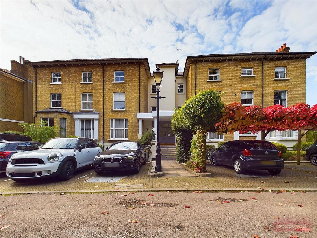 Property photo 1 of 14 Cam01320G0-Pr0255-Still020.Jpg