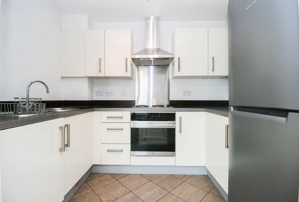 Property photo 2 of 11
