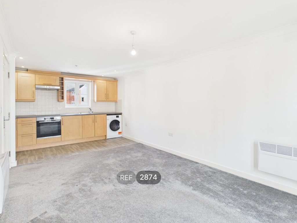 Property photo 3 of 20 Kitchen/Living Area