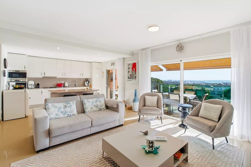 Property photo 3 of 25