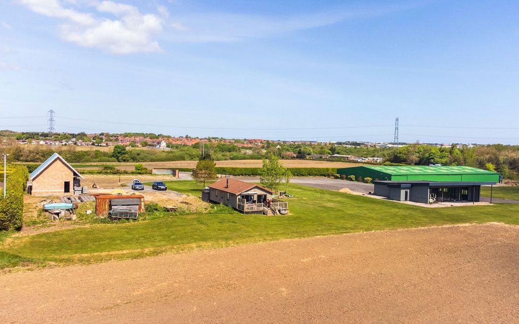 Property photo 2 of 11 Picture No. 02