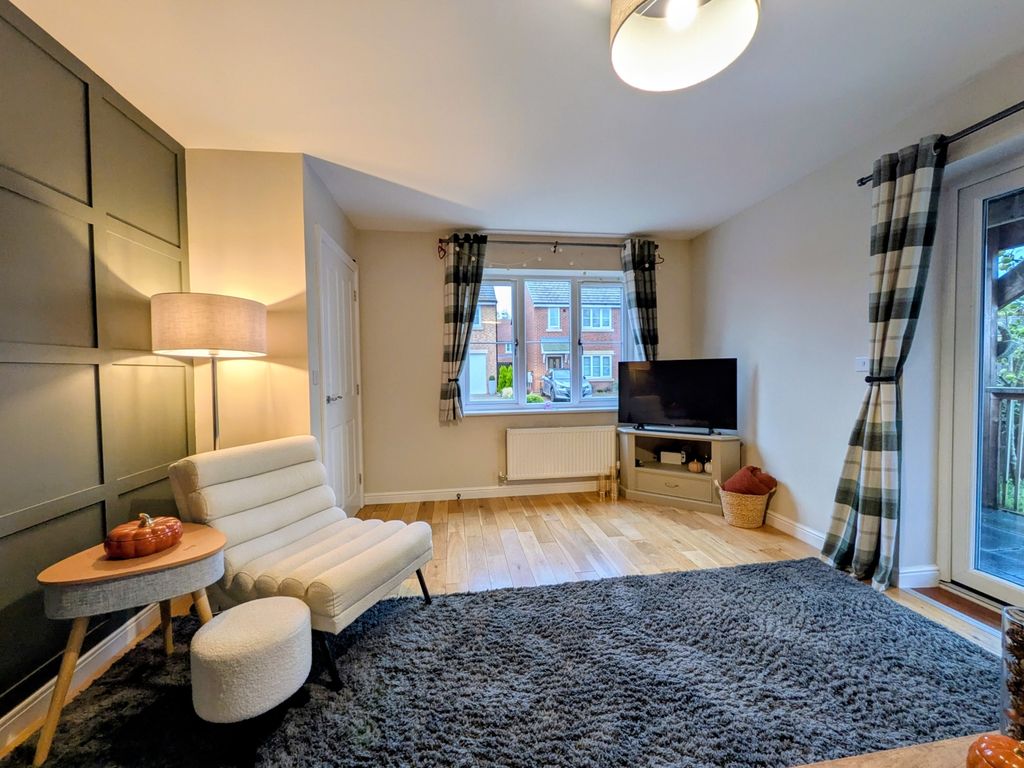 Property photo 3 of 16 1000002506