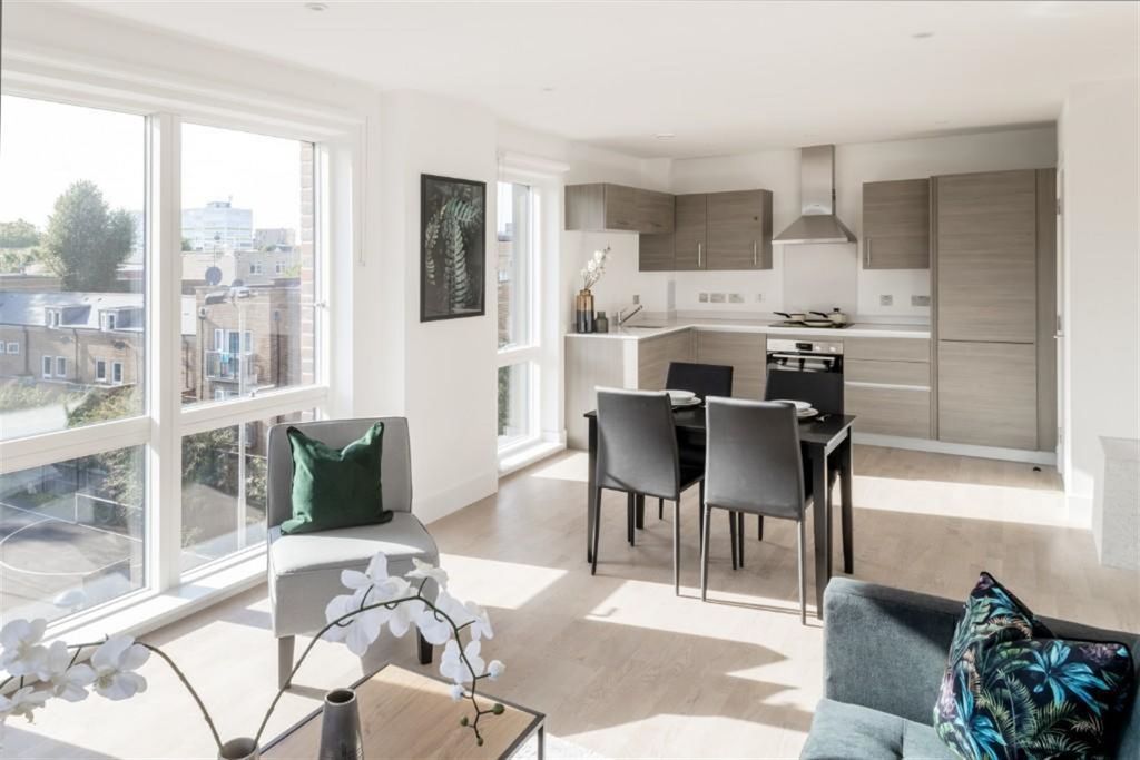 Property photo 1 of 17 (Main)