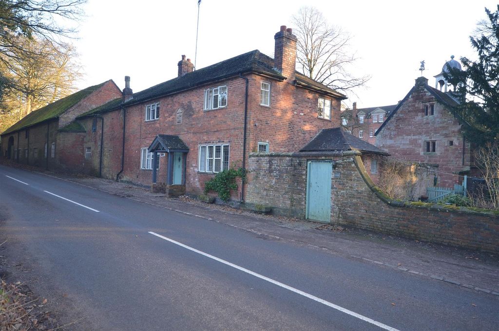 Property photo 1 of 13