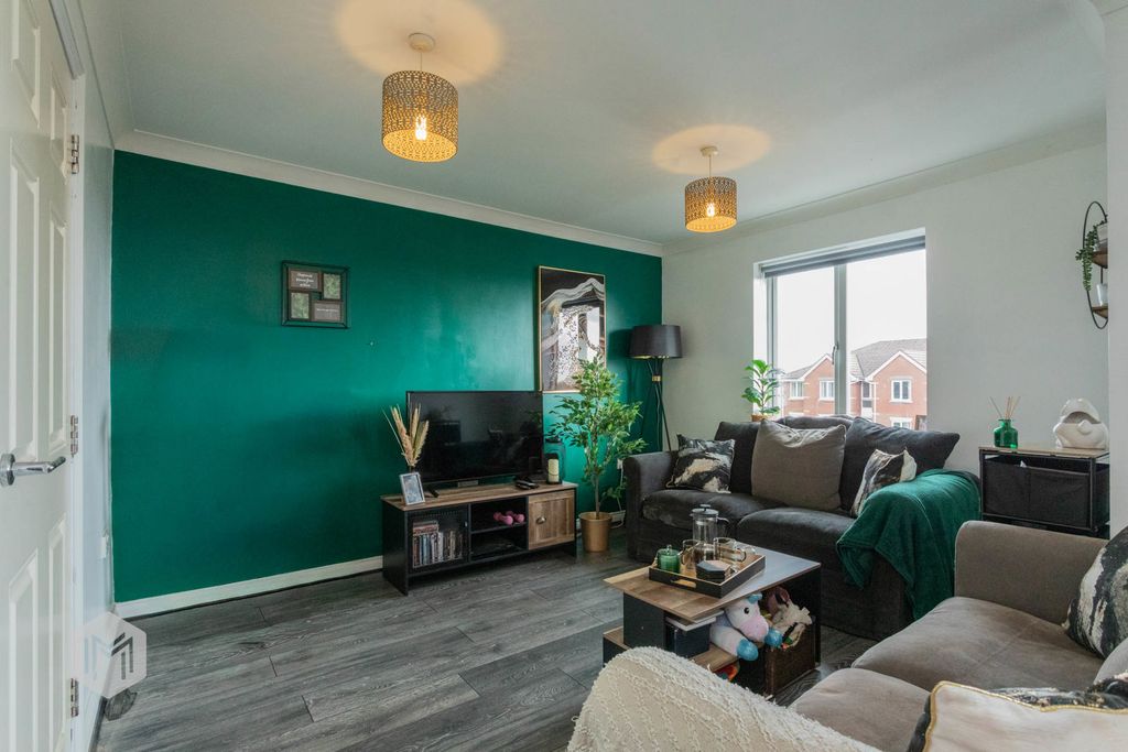 Property photo 3 of 22 Photograph