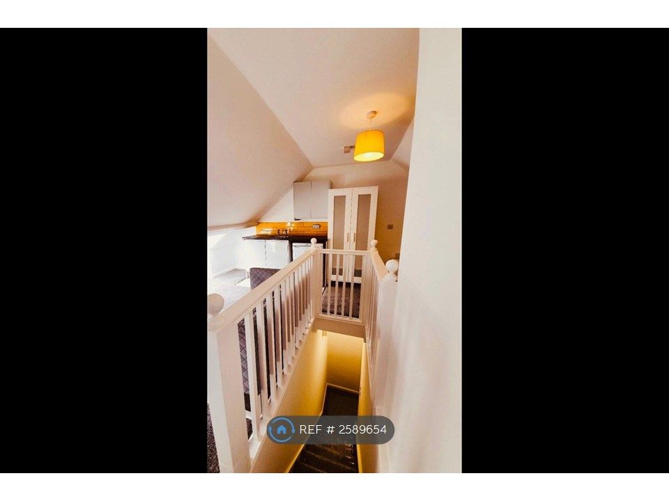 Property photo 2 of 14 Bedroom 5